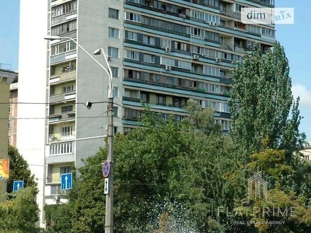 Продаж 2к квартири 52 кв. м на вул. Велика Васильківська 124