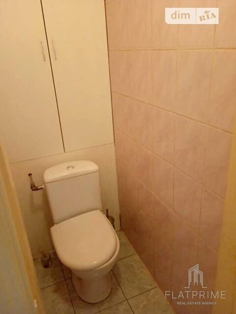Продаж 2к квартири 52 кв. м на вул. Велика Васильківська 124