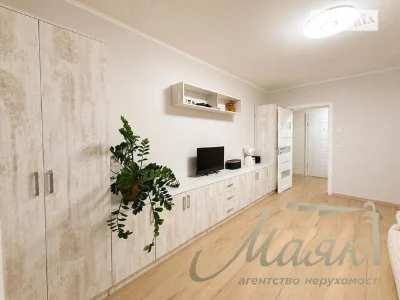 Продаж 2к квартири 48 кв. м на пров. Ясинуватський 11 • ID 3
