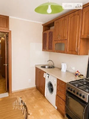 Продаж 2к квартири 44 кв. м на вул. Гусовського 4 • ID 34784