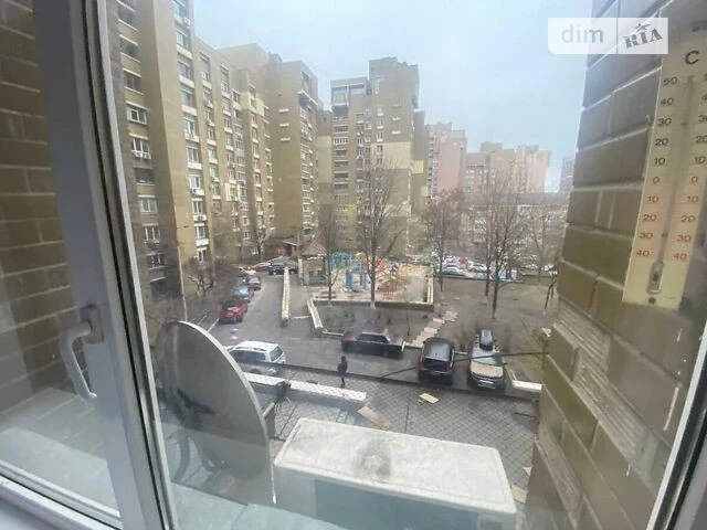 Продаж 3к квартири 64 кв. м на вул. Антоновича 88 • ID 34784
