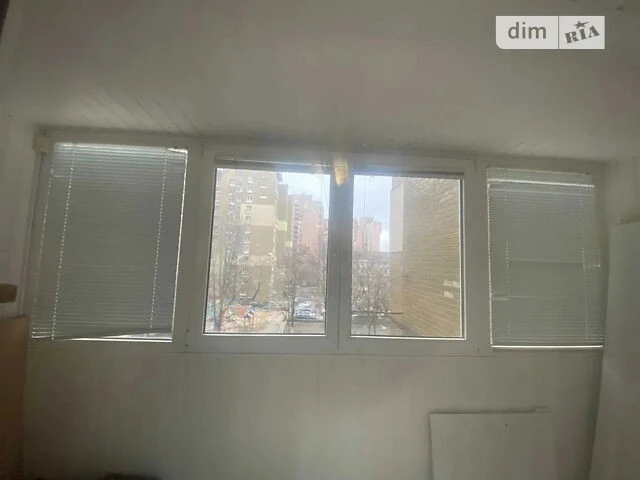 Продаж 3к квартири 64 кв. м на вул. Антоновича 88 • ID 34784