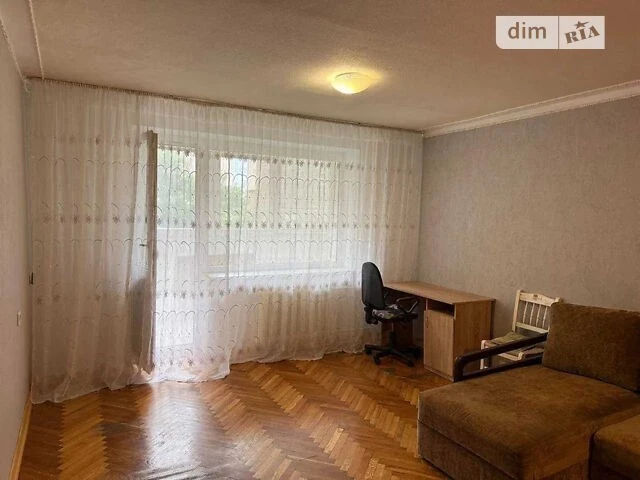 Продаж 3к квартири 64 кв. м на вул. Антоновича 88 • ID 34784