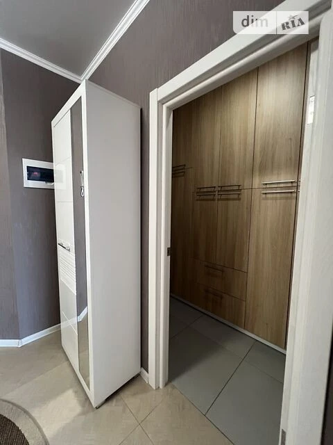 Продаж 3к квартири 79 кв. м на вул. Світла 3Д • ID 34784255