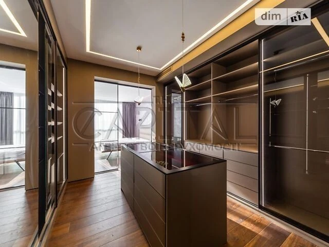 Продаж 3к квартири 141 кв. м на вул. Саксаганського 70 • ID