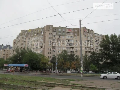 Продаж 3к квартири 69 кв. м на вул. Ахматової Анни 7/15 • ID