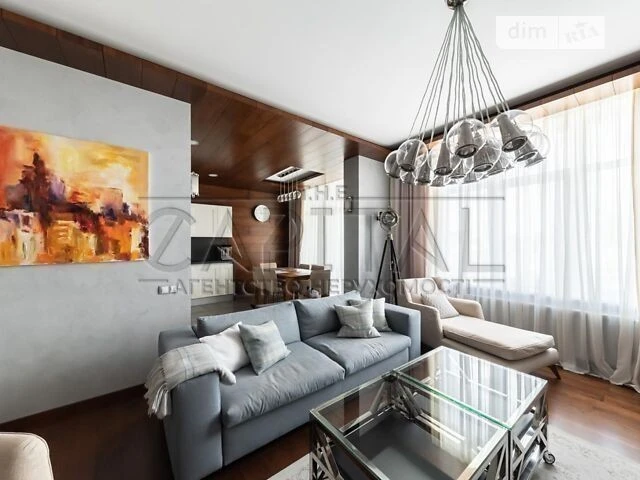 Продаж 3к квартири 116 кв. м на вул. Андрія Верхогляда 7 • I