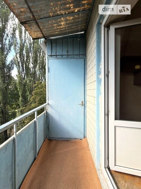 Продаж 2к квартири 42.9 кв. м на просп. Леся Курбаса 14А • I