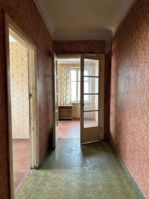 Продам 2-к квартиру (52м2) под ремонт на пр. Мануйловский (В