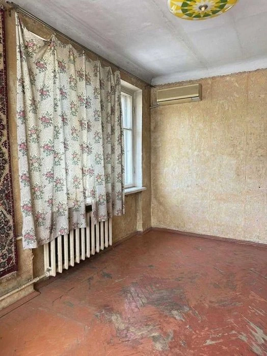 Продам 2-к квартиру (52м2) под ремонт на пр. Мануйловский (В