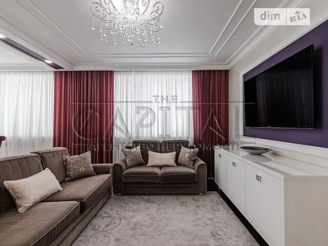 Продаж 3к квартири 97 кв. м на вул. Юрія Іллєнка 51Б • ID 34