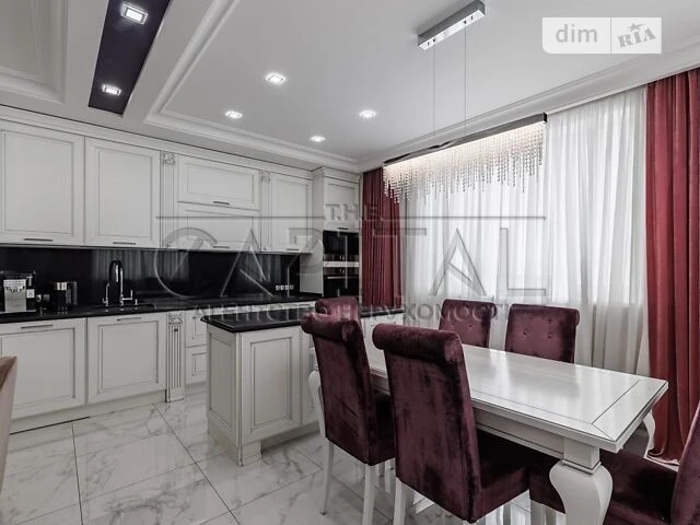 Продаж 3к квартири 97 кв. м на вул. Юрія Іллєнка 51Б • ID 34