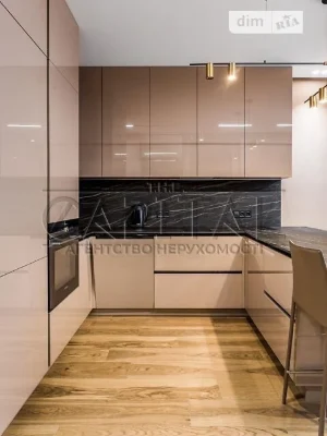 Продаж 2к квартири 82 кв. м на вул. Предславинська 40 • ID 3