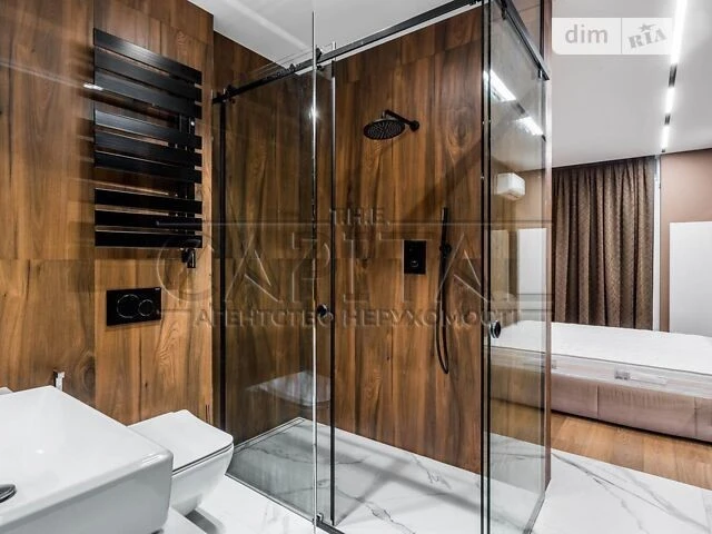 Продаж 2к квартири 82 кв. м на вул. Предславинська 40 • ID 3