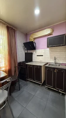 Продам 2-комн. квартиру на Кичкасе, ул. Компрессорная