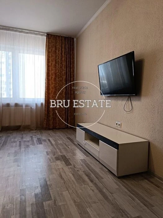 Продаж 2 к квартири Позняки   Біля озера    6й поверх     Як