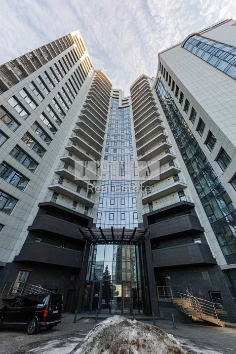 Продаж 2к квартири 80м2 ремонт BUSOV HILL Буслівська 12 Пече