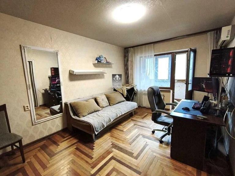 Spacious 2-room apartment for sale, Oleksandrivsky district