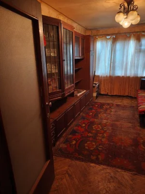 Selling a 3-room apartment in Odessa