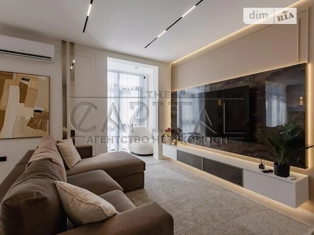 Продаж 2к квартири 99 кв. м на вул. Андрія Верхогляда 22 • I