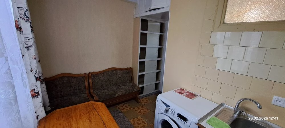Продам однокімнатну квартиру. .