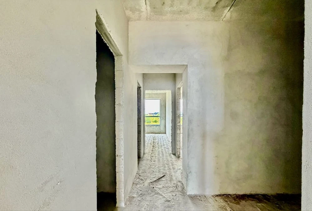 2-кімнатна квартира 64 м² у готовому будинку біля Коновальця