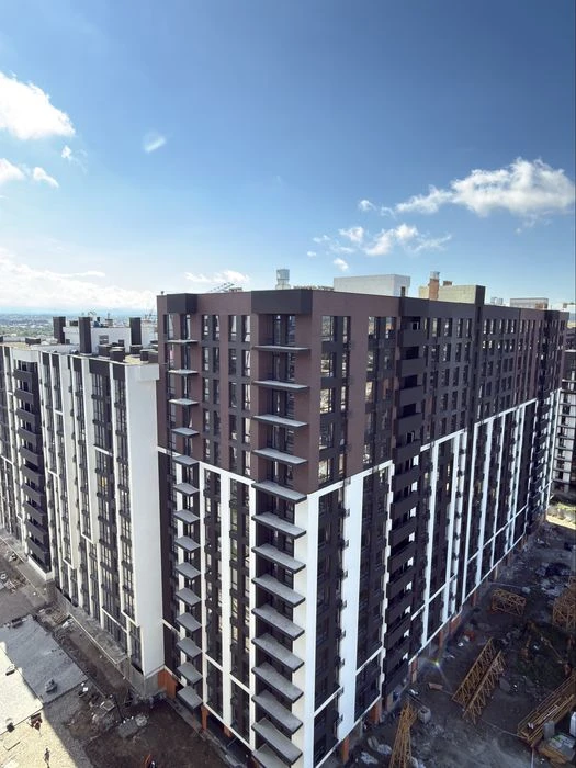 Продаж зданої великої площі 2 кімнатної квартири в ЖК Manhat