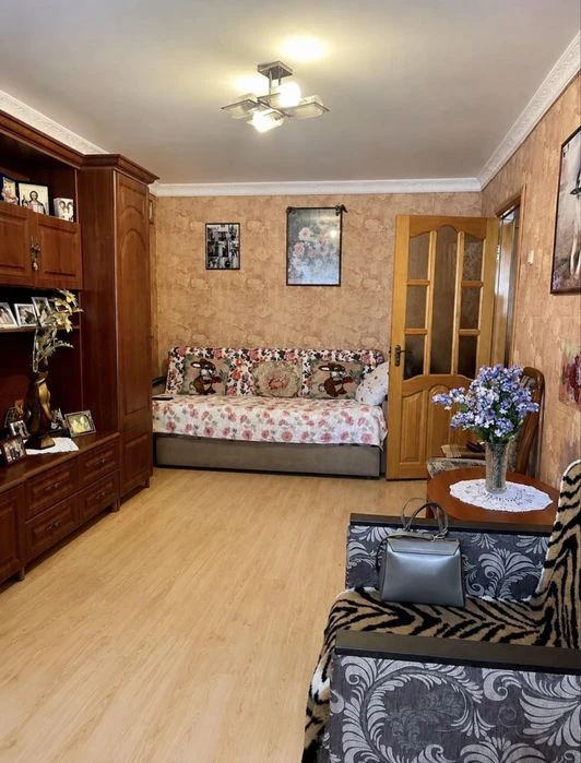 Продаж 1к квартири по Великій Бердичівській
