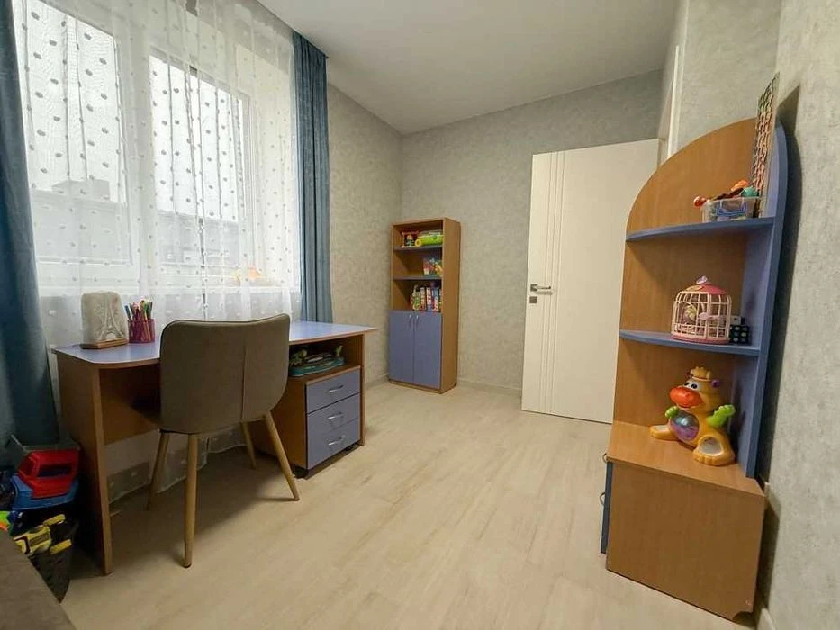 Продам затишний котедж з ремонтом в місті, ділянка 3 сот