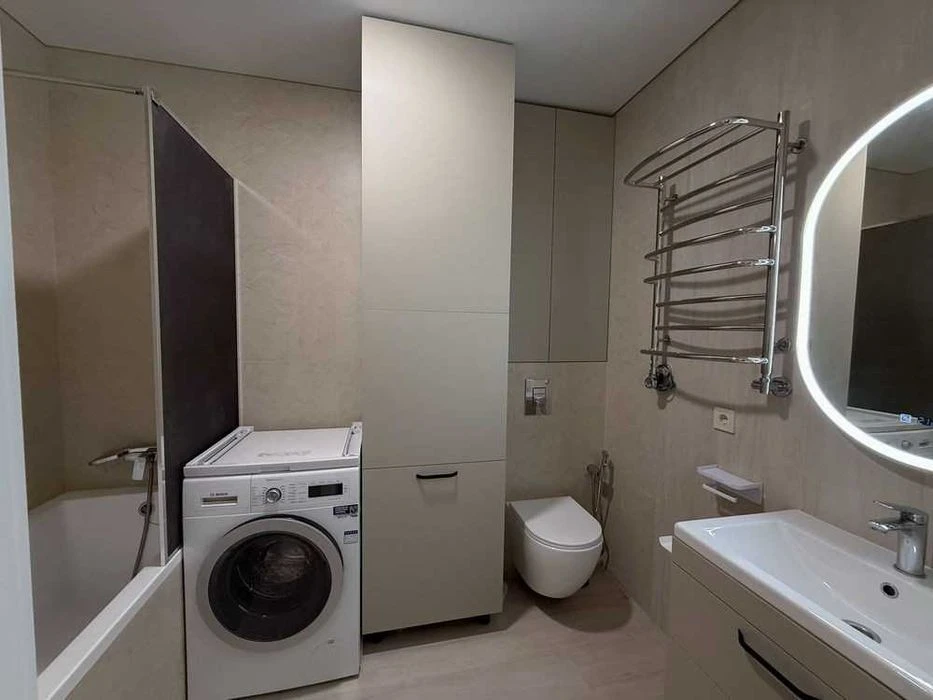 Продам затишний котедж з ремонтом в місті, ділянка 3 сот