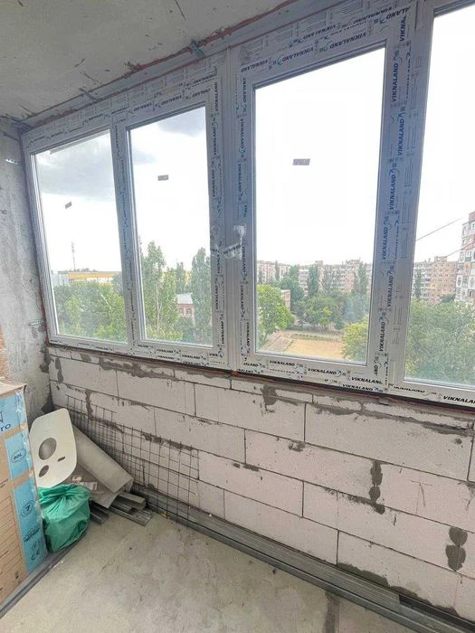 Продам 3-к/к на вул. Космонавтів – ідеальна база для вашого