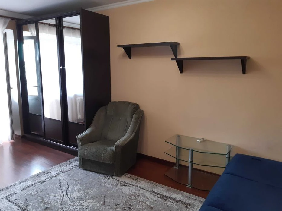 Продам стильну сучасну 1 к/к, р-н "Світанок"