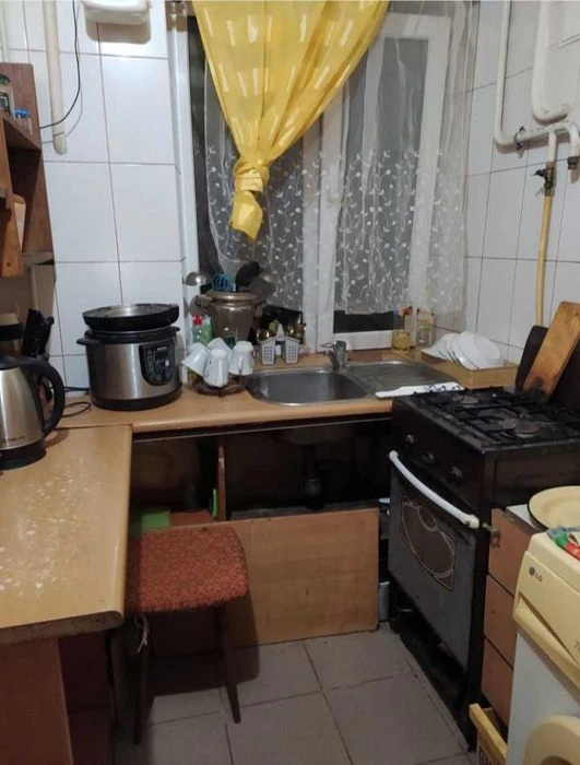 продам 2 кімн квартиру 1 поверх,цегляний будинок,Сухий Фонта