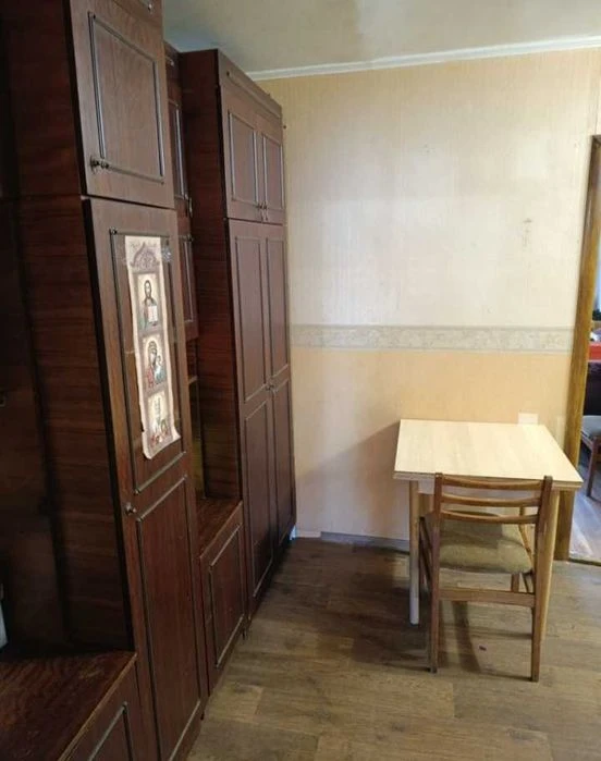 продам 2 кімн квартиру 1 поверх,цегляний будинок,Сухий Фонта