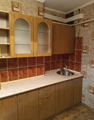 продам 3 кімнатну квартиру  1\9  вул Благовісного район педа