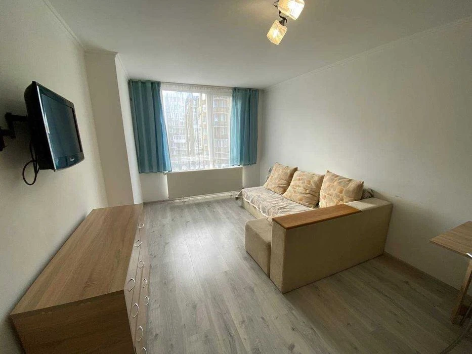 Продаж квартири вул. Білогірська $68 000