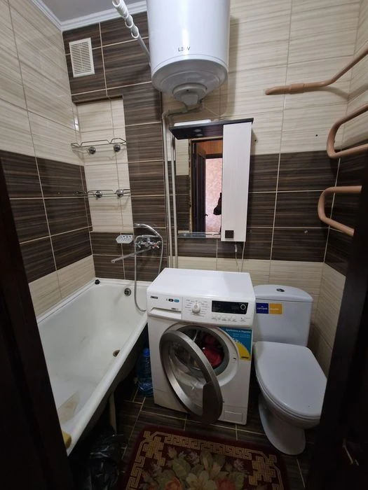 Продаж 1 кімнатної квартири. Л. Лук'яненка. 48