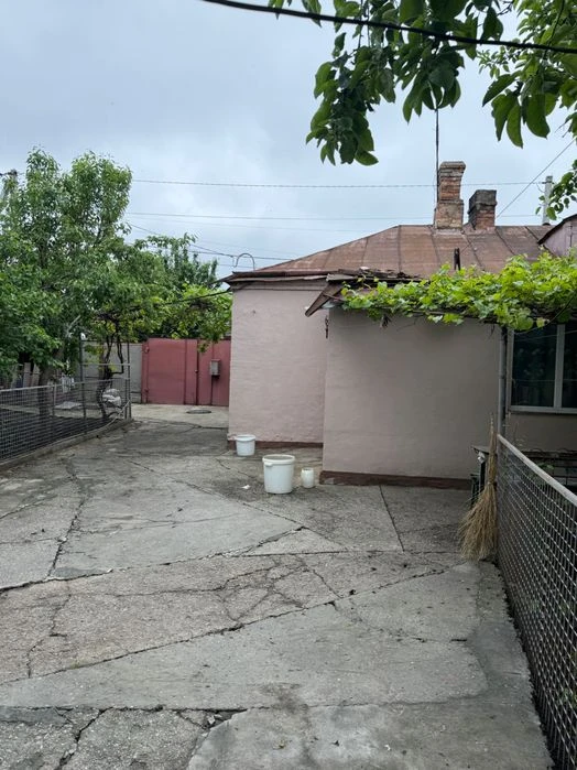 Продам більшу частину будинку Андріївська