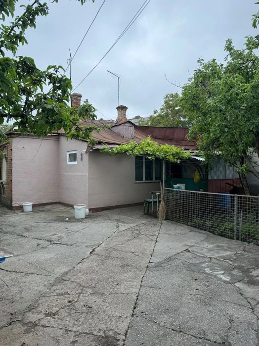 Продам більшу частину будинку Андріївська