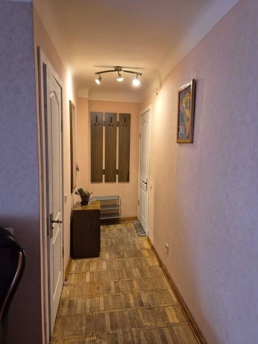 Оренда 2кім квартири на Печерську м. Звіринецька