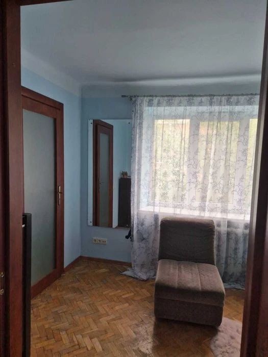 Оренда 2кім квартири на Печерську м. Звіринецька