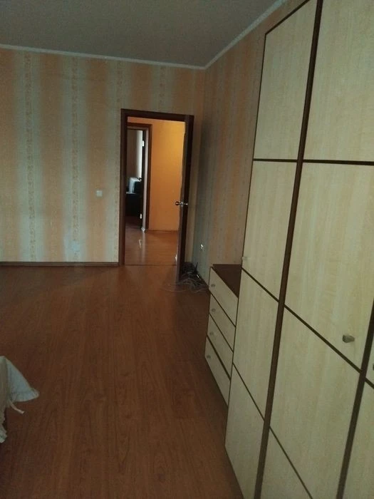 Здається в оренду велика 1к квартира Бориспільська 6