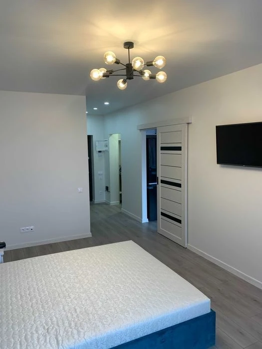Оренда 1 кім., квартири вул. Костанайська 13, ЖК West House,