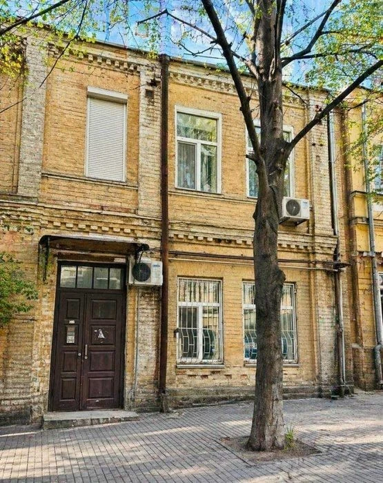 Оренда 2-к, ЦЕНТР, Чикаленка, м. Театральна