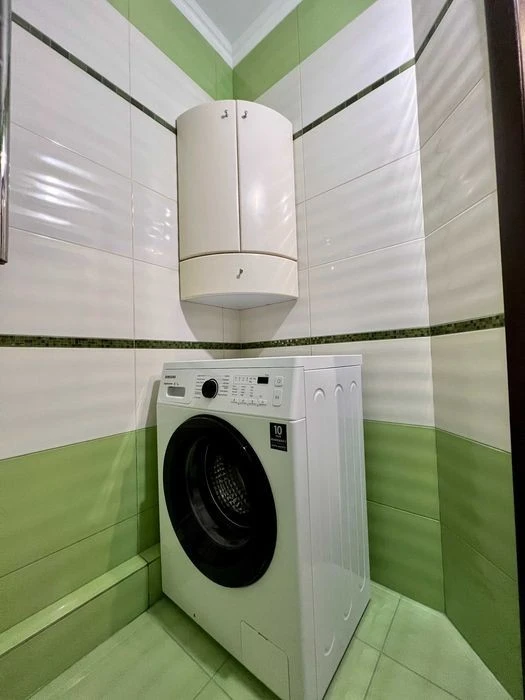 Затишна, сімейна 2-кім. 65м2 в новому, цегляному будинку з г