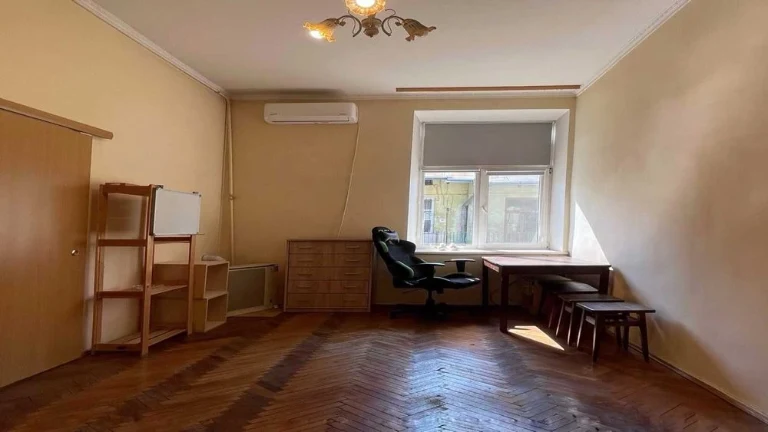 Продаж 1 кімнатна квартира Львів Центр Університет Богдана Л