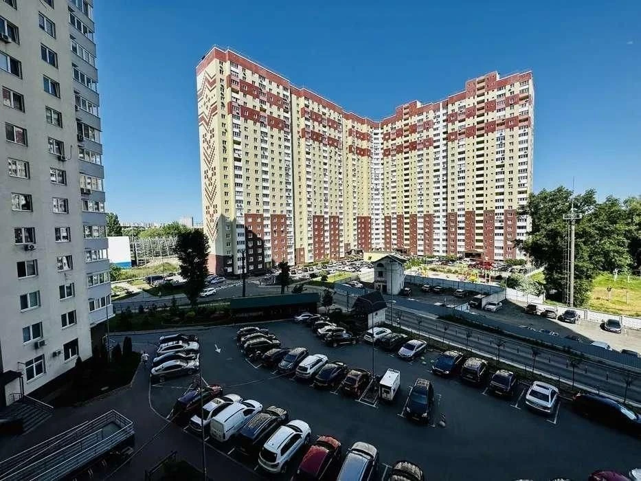 Здається в оренду 1-кімнатна квартира, пр. Глушкова, 9-Є
