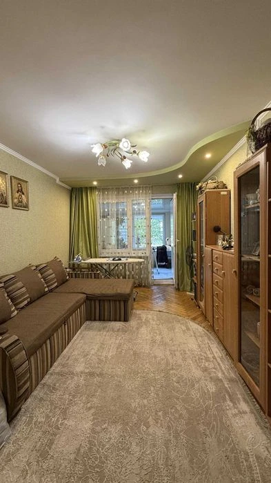 Продаж 3-кімнатної квартири | вул. Наукова, 24