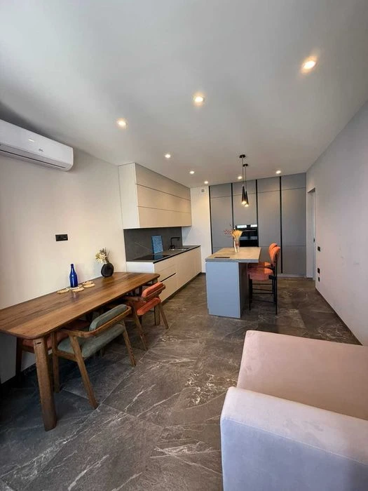 Продаж квартири 68м2 з ремонтом, меблями. Святошинський райо