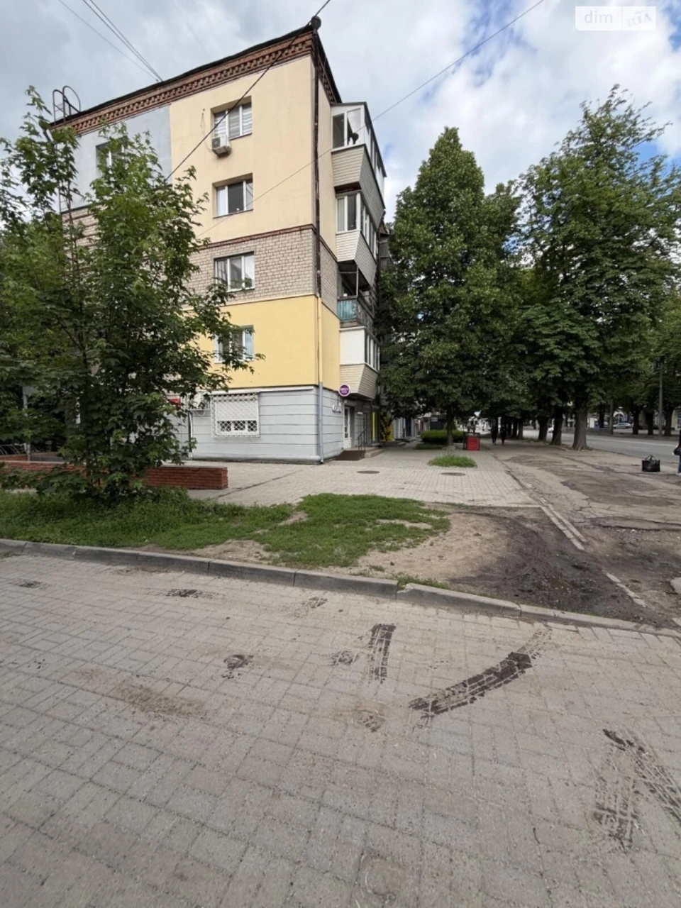 Продаж Квартира Титова